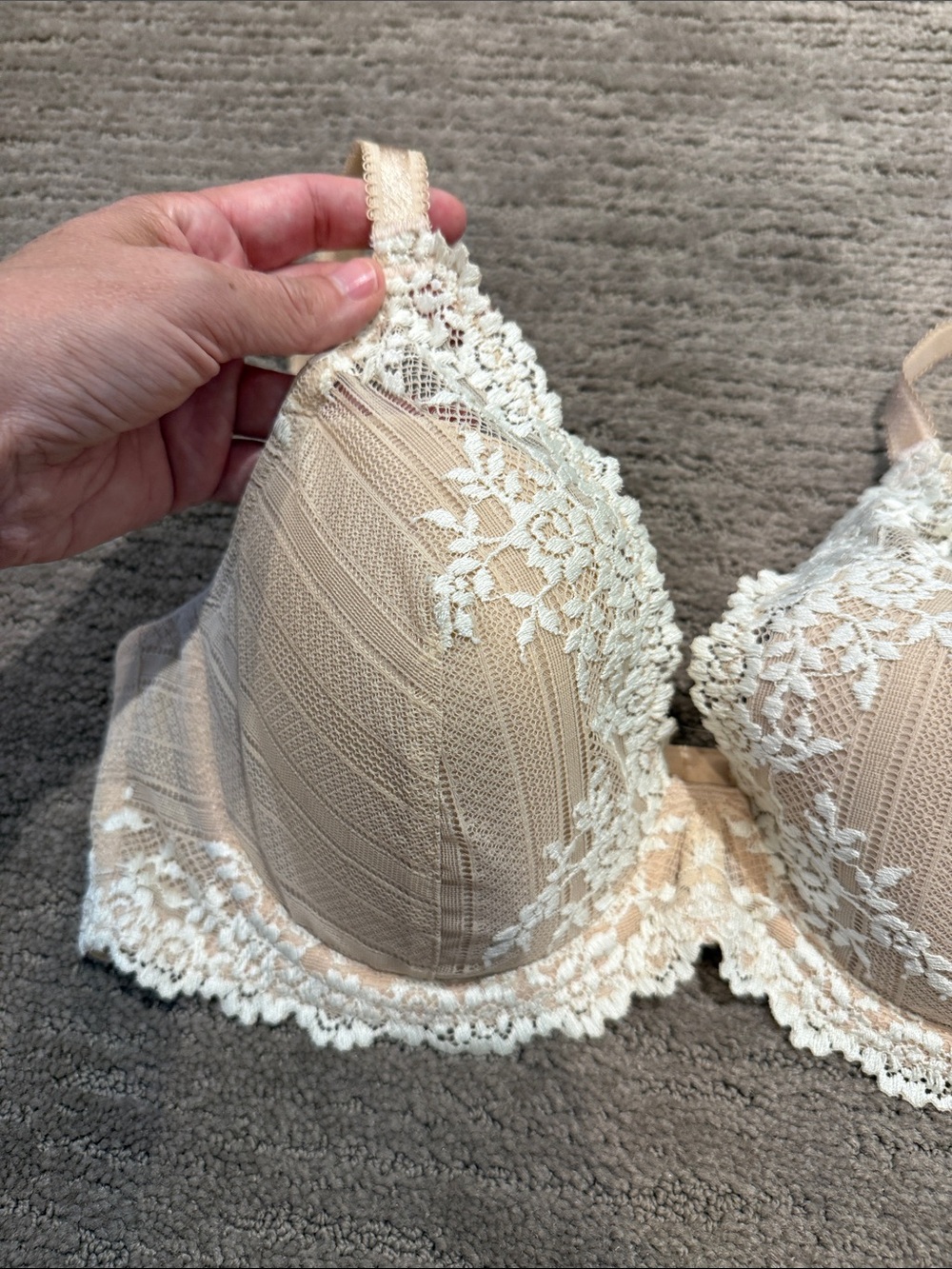 Wacoal Nude Embrace Lace Underwire Bra 38C - Picture 3 of 6